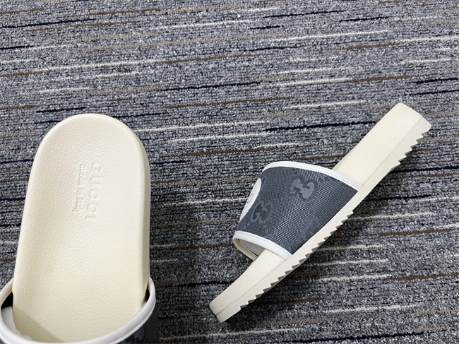 G*u*i slide flexible 411