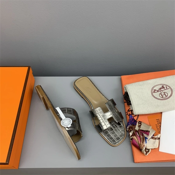 H Slipper Refined 2328