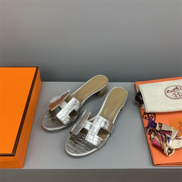 H Slipper Unisex 2365