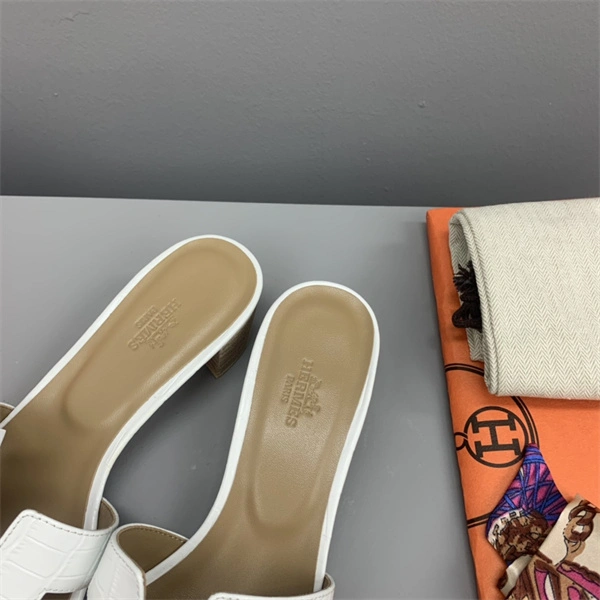 Timeless H Slipper 2385