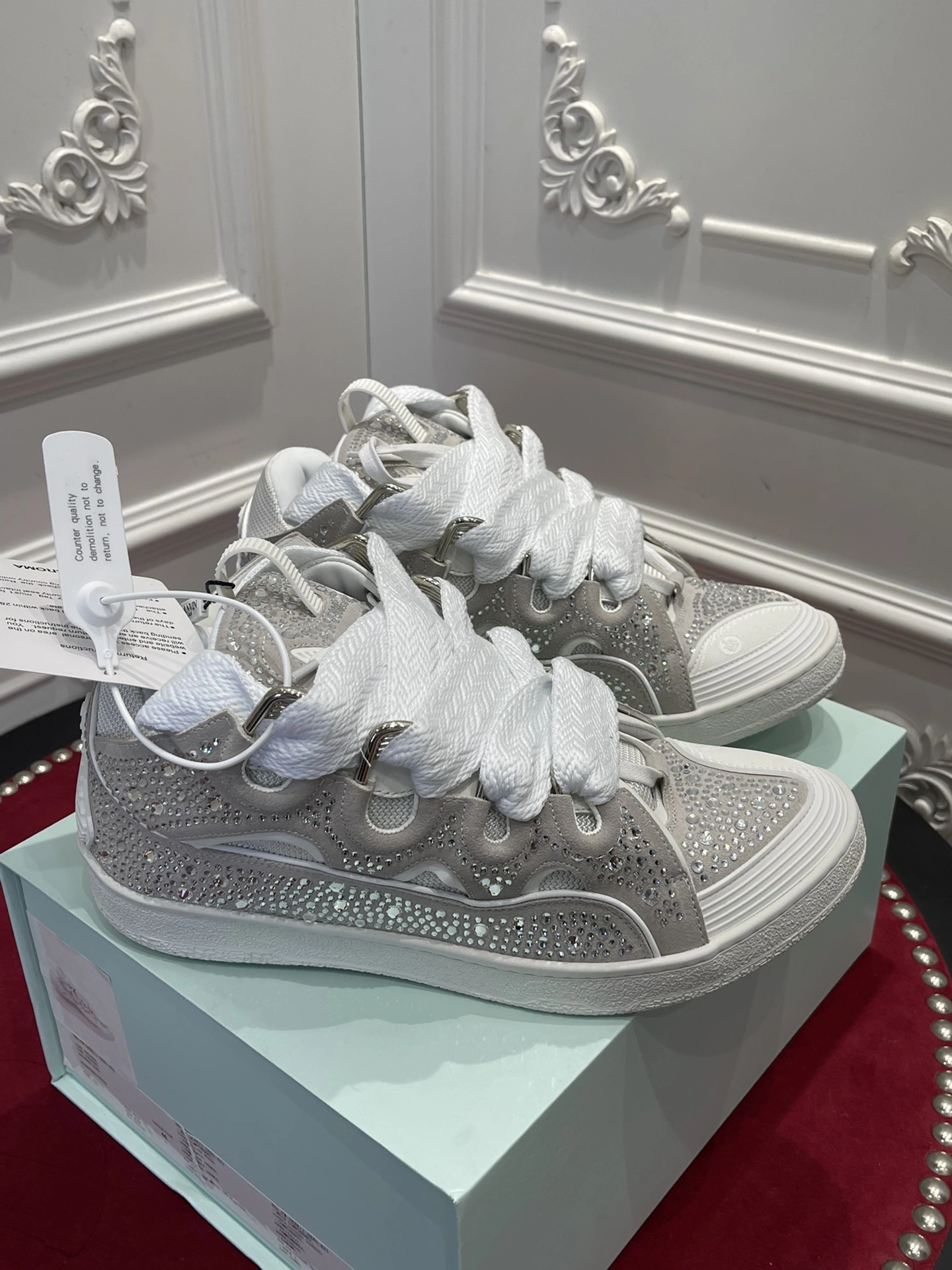 Lightweight Lanvon Curb Sneaker White Rhinestone FMSKRK11STRAP 816