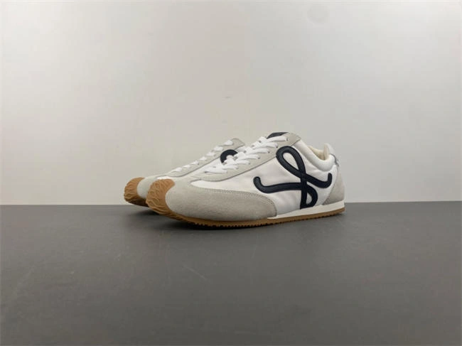 L0ew* ballet runner minimalist 2446