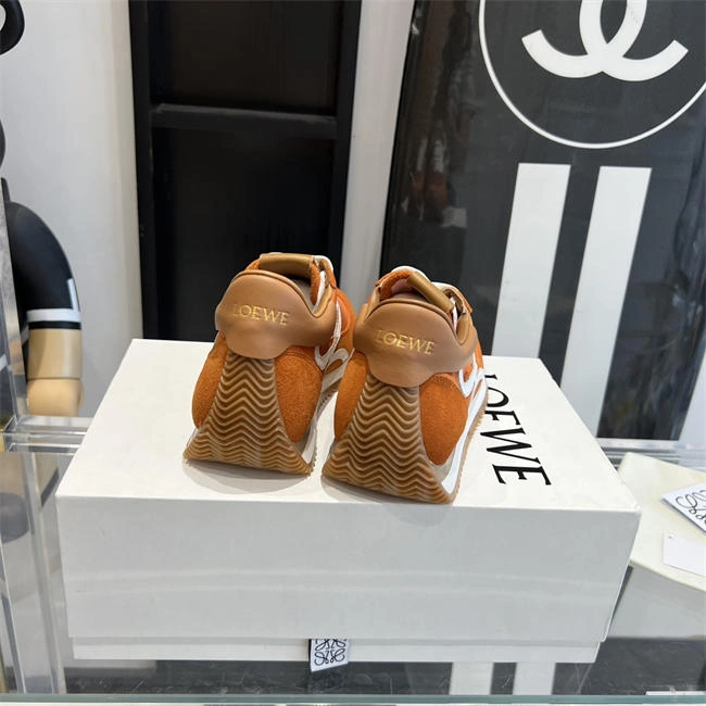 comfortable L0ew* sneaker 2476