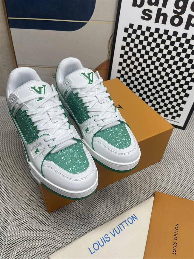 Lv Trainer Sneaker Minimalist 2115