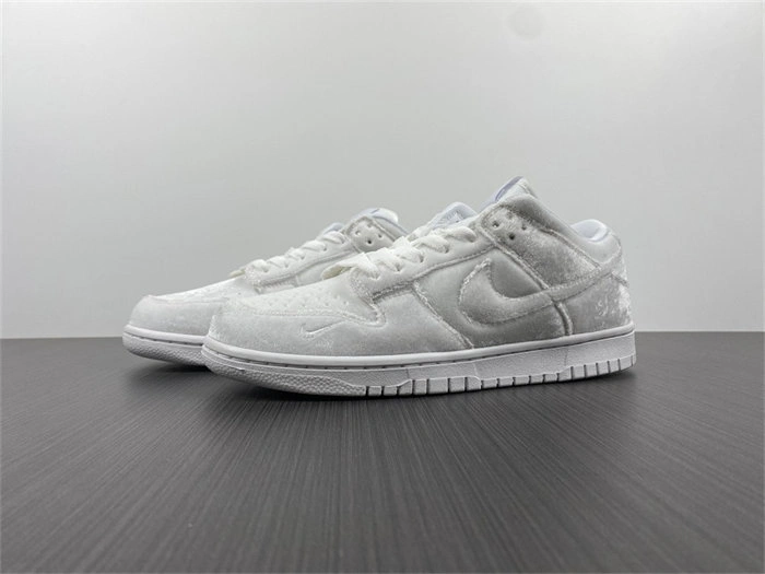 EasyCare Nike Dunk Low Dover Street Market Triple White Velvet DH2686- 4766