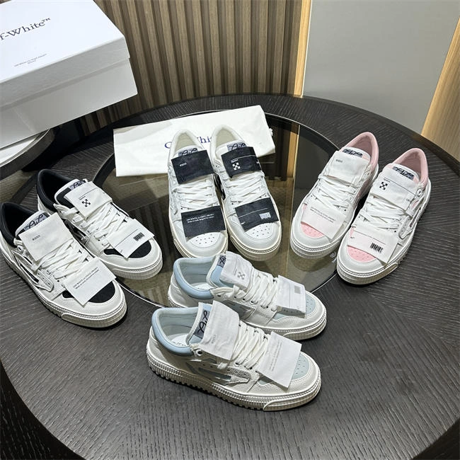 Durable Off-White Sneaker 3103