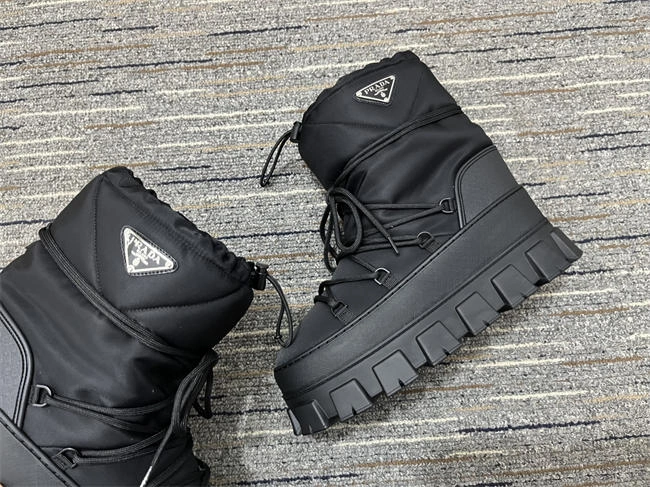 elegant Pra*a boot 3244