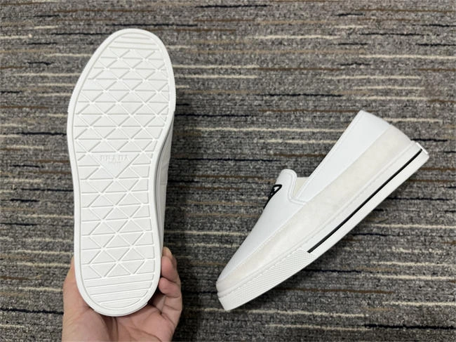 Pra*a leather sneaker comfortable 3316