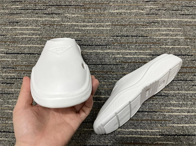 wrinklefree Pra*a slipper 3347