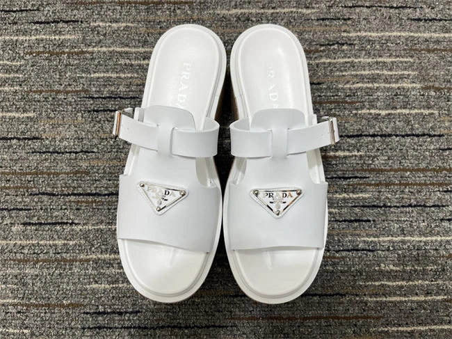 sportinspired Pra*a slipper 3348