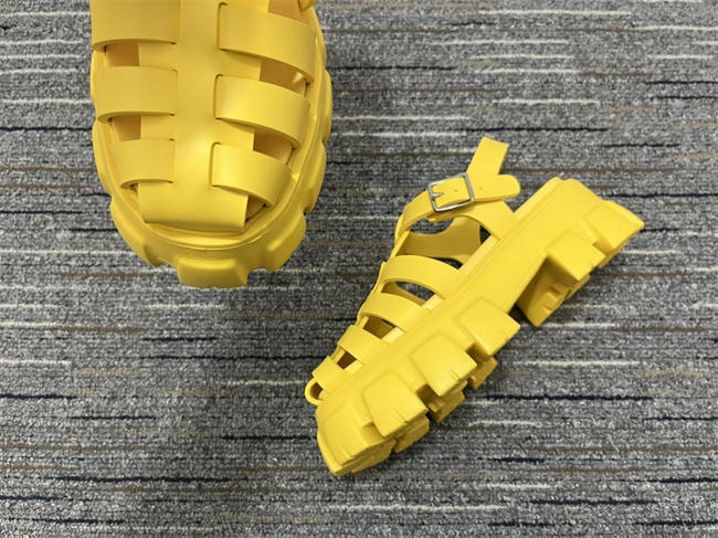 stylish Pra*a slipper 3350