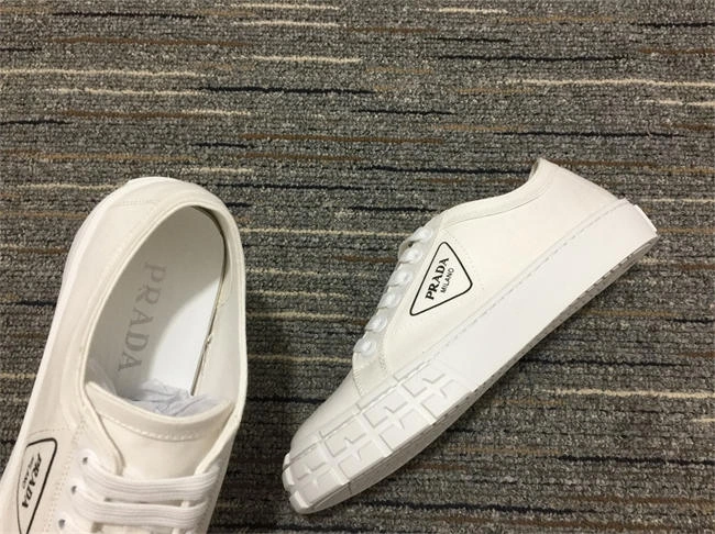 sportinspired Pra*a sneaker 3376