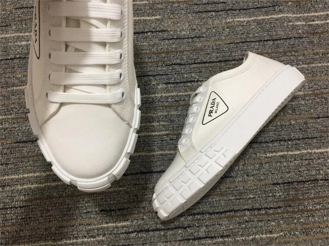 sportinspired Pra*a sneaker 3376