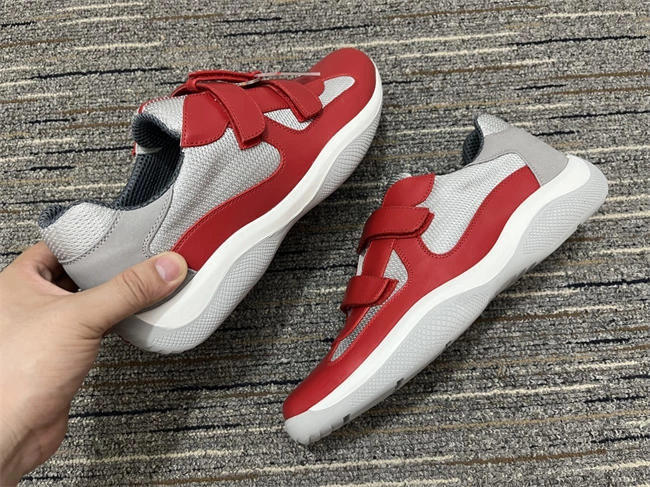 modern Pra*a sneaker 3361