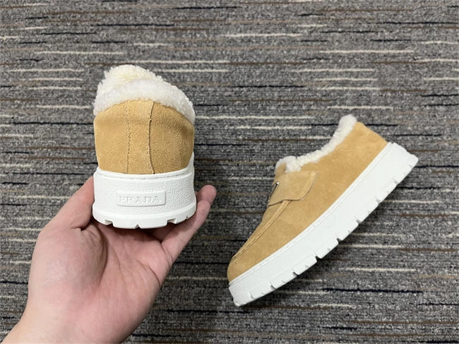 relaxedfit Pra*a sneaker women 3391